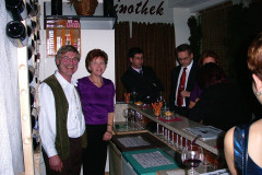 2001-01-27 Vinothek - Ernst Helfried und Erni