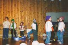 2001-12-08 Julschauturnen