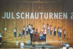 2001-12-08 Julschauturnen