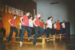 2001-12-08 Julschauturnen