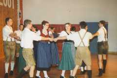 2001-12-08 Julschauturnen