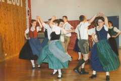 2001-12-08 Julschauturnen