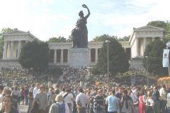 2006-09-30 Bildungsreise nach München