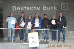 2009-05-30 Besuch der Deutschen Bank mit Demonstration