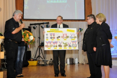2009-10-10 Geschenk unserer Judoabteilung - 20 Medaillen auf Papier
