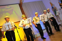 2009-10-10 Auch die Se Oritschinel Goatnzauns gratulieren dem Jubilar