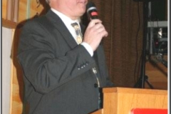 2009-12-12 Obmann DI Herbert Heitzinger bei der Begrüßung