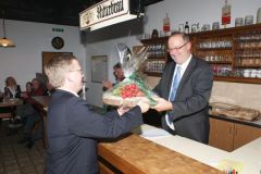 2010-03-25 Eine Brettljause für unser neues Ehrenmitglied Gerald Stutz