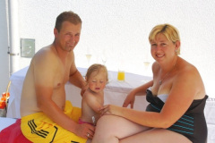 2010-07-03 Fam Ecker Bremberger mit Nachwuchs