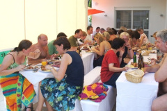 2010-07-03 Die Grillhenderl schmecken alle