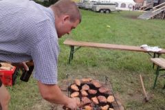 2010-08-12 Gastgeher Michi Lehner aus Grieskirchen grillt für uns