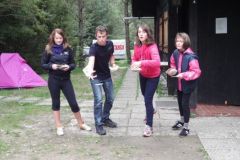 2010-09-01 Gruppe 4 beim Bierplattlzielwurf