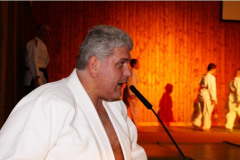 2010-12-04 Judochef persönlich erklärt die Vorführungen