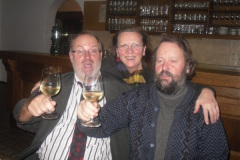 2010-12-21 Zu später Stunde kommt auch noch der Obmann ins Turnerheim