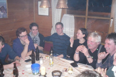 2011-02-03 Alt und Jung an einem Tisch, das ist der Neumarkter Turnverein