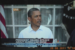 2011-08-25 Sogar der Präsident spricht jede Stunde im TV
