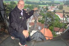 2011-09-08 Vizebürgermeister Stutz blickt nach Osten Richtung Heimat