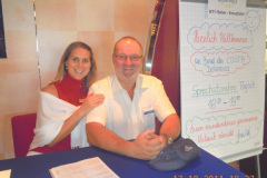 2011-10-15 Deutsche Hostess Nina beim Kollegenbesuch