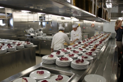 2011-10-15 Vorbereitung für Mittagessen