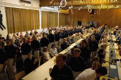 2013-05-04 Einmarsch durch das Publikum