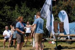 2013-08-15 Unsere Turnwarte bringen die Fahne heim