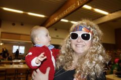 2014-02-01 Karin mit einer kleinen Ärztin