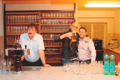 2014-03-21 Schankburschen des heutigen Abends beim Probetrinken