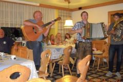 2014-08-12 Musikalischer Abend beim Hecka Wirt in Langwies