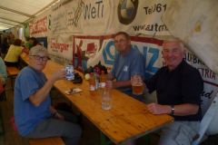 2014-08-12 Endlich: Festzelt am Zielort