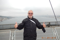2014-11-14 Auf der Bosporusbrücke genau zwischen Asien und Europa