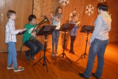 2014-12-20 Flöten- bzw. Nachwuchsgruppe 3 beim Auftritt