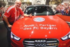2015-10-10 FC Bayern Erlebniswelt - ein schönes Auto
