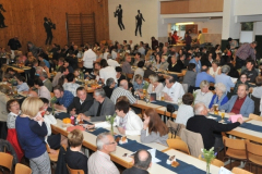 2016-04-30 Das Turnerheim ist schon fast voll