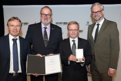 2016-10-14 Konsulententitel für Johann Leeb