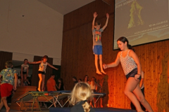 2016-12-03 Spaß am Doppeltrampolin