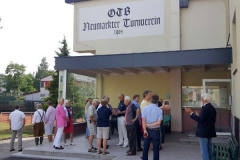 2017-07-07 Empfang vor dem Turnerheim bei heißen Temperaturen