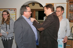 2018-03-08 Ehrung für 25 Jahre Mitgliedschaft an Bürgermeister Herbert Ollinger
