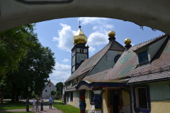 2019-06-15 Hundertwasserkirche in Bernbach