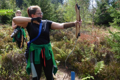 2020-09-03 Vivien Berl beim Bogenschießen