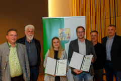 2023-05-09 Johann-Leeb-Ehrenurkunde für Anja und Florian