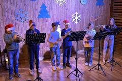 2024-12-21 SZ-Jugend mit Lucia