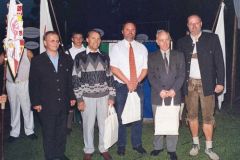 2004-06-26 Geschenk für Komponisten des Neumarkter Turnermarsches